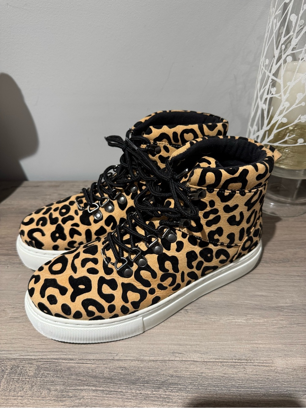 Leopard Print High-Top Sneakers - Black & Tan Size 10